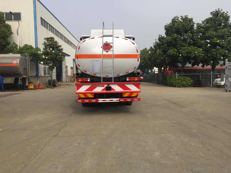 陜汽奧龍后八輪油罐車(chē)價(jià)格