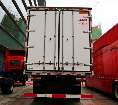 江淮格爾發(fā)前四后八國五9.6米冷藏車