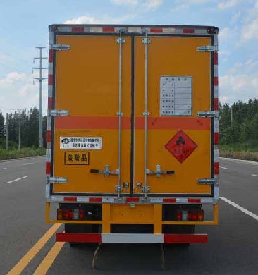江鈴順達(dá)4.2米易燃液體廂式運(yùn)輸車
