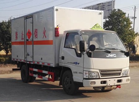 江鈴順達(dá)4.2米易燃?xì)怏w廂式運輸車