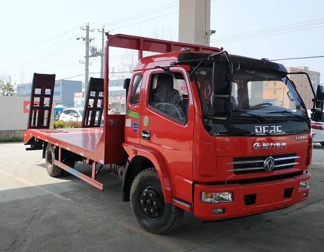 東風(fēng)多利卡單橋平板運(yùn)輸車