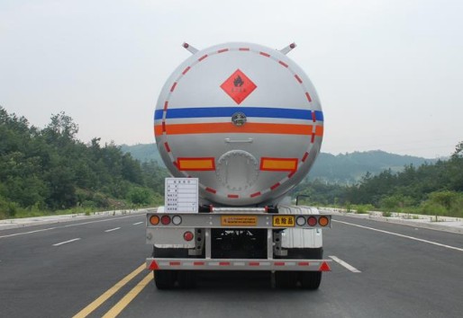 齊星牌液化氣罐式運(yùn)輸車