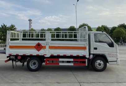 國六江鈴寬體藍牌4.08米氣瓶運輸車
