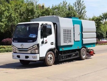 國(guó)六東風(fēng)小多利卡后置吸塵車(chē)_凱力風(fēng)牌KLF5071TXCE6型吸塵車(chē)