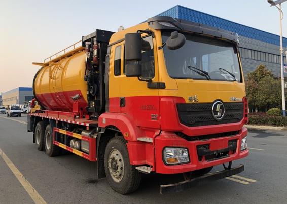 國(guó)六排放陜汽后八輪清洗吸污車
