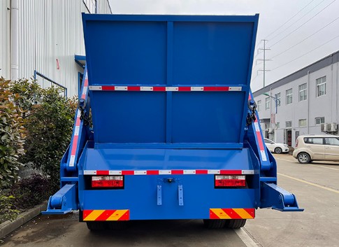 國(guó)六東風(fēng)多利卡D9擺臂垃圾車(chē)圖片